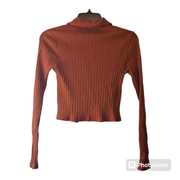 Better Be Ribbed Button Up Long Sleeve Cropped Top NWOT Size: M - Picture 2 of 11